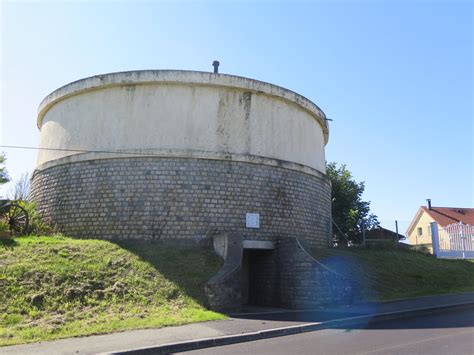  Le Château d’Itami : Un Bastion Impérial de la Nature à Ito!