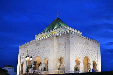 Le Mausolée de Sardauna: Un Monument Historique à Découvrir Absolument à Sokoto!