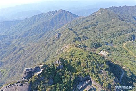 Le Mont Mao, joyau verdoyant et refuge mystique de Fangchenggang !