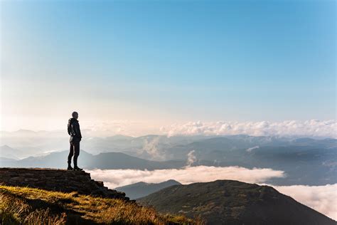 Le Mont Nanguo: Un sommet mystérieux surplombant les nuages et une merveille naturelle !