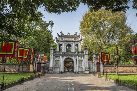 Le Temple de la Littérature à Hanoi : Un joyau architectural millénaire rempli d'histoire et de sagesse !