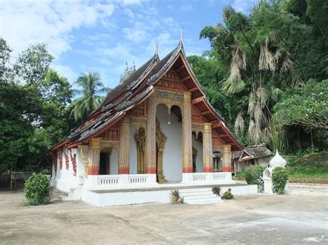  Le Wat Xieng Maen : Un joyau spirituel caché dans les montagnes de Xayaburi